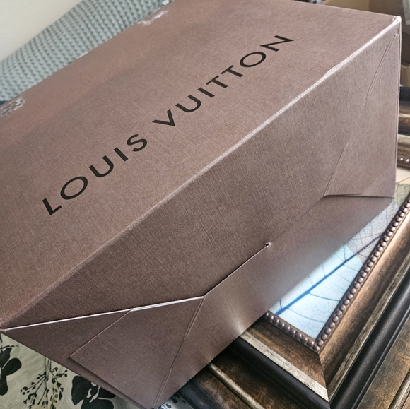 Louis Vuitton big empty box - Picture 6 of 8